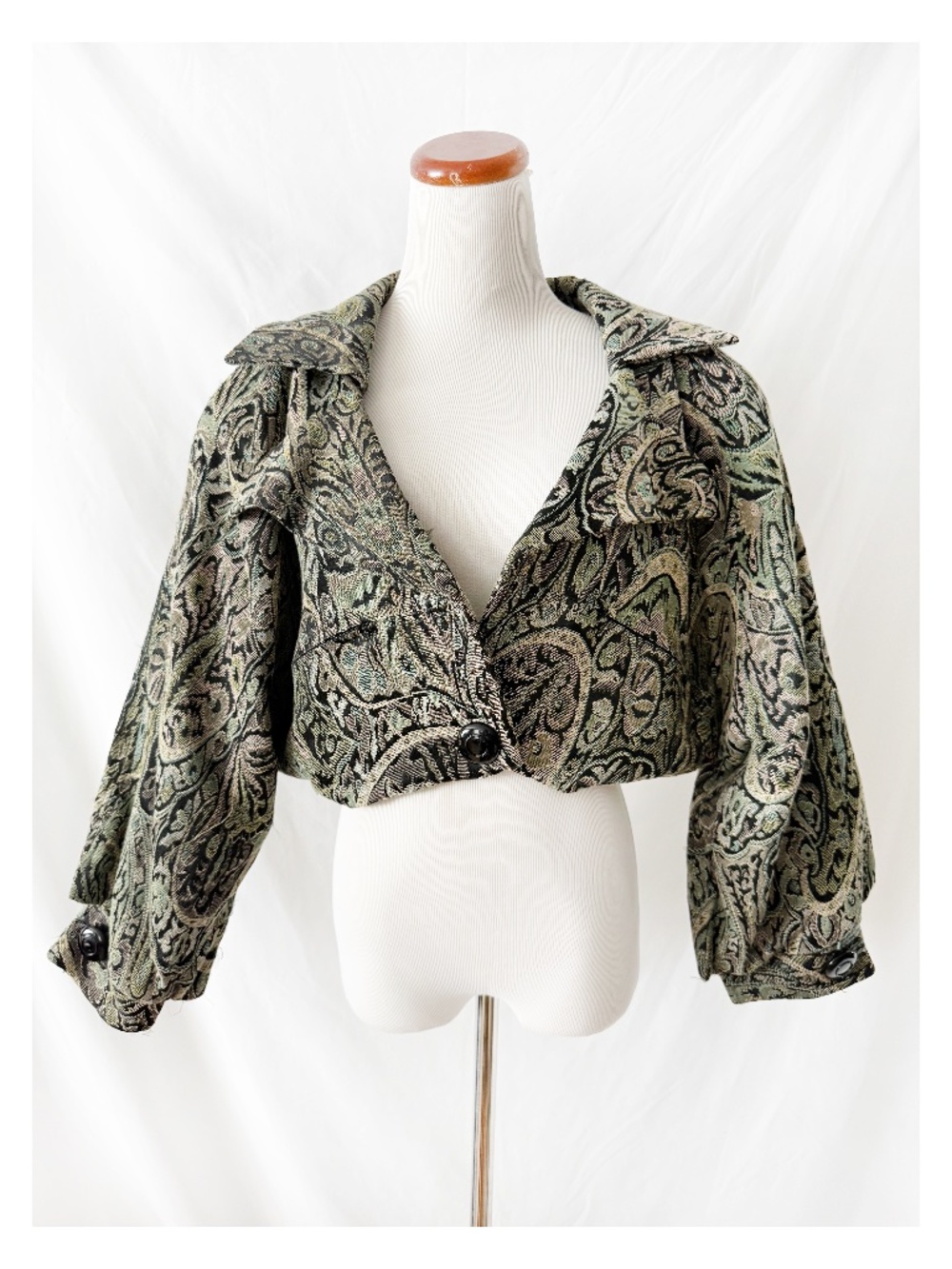 Gigi Parole Paris Cropped Tapestry Jacket Medium